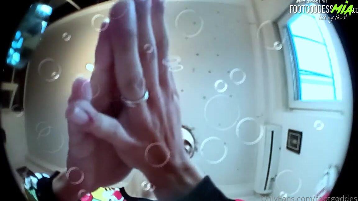 Footgoddessmia Onlyfans The View From The Sink Hole Watch This You Tiny Manp