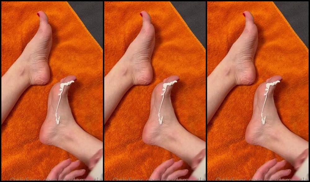 Goddess Claire Nicknamed Goddessclair 02 21 2022 Onlyfans Video Creaming My Feet Maybe It Was Too Much Cream Haha