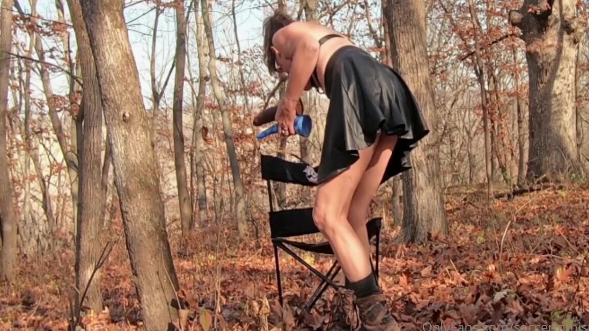 Soccer Mom Queen Of Spades Nicknamed Soccermmistress Fisting Dildo 12 14 2022 Onlyfans Video 4K Video Skater Skirt 2 Dildos Outdoors