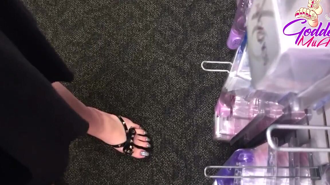 Goddessmiia Onlyfans I Love Going To The Sex Store And Seeing All The Toys And Gadgets Some Of The Vibrators Are Outta