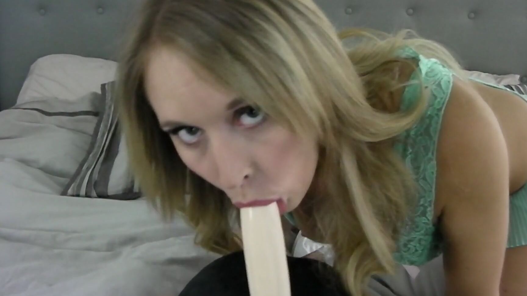 gingerbanks1-17-07-2017-2485597-riding-my-liberator-toy-and-dildo-for-5-minutes-in-green-lingerie-set-with-stockings-gar