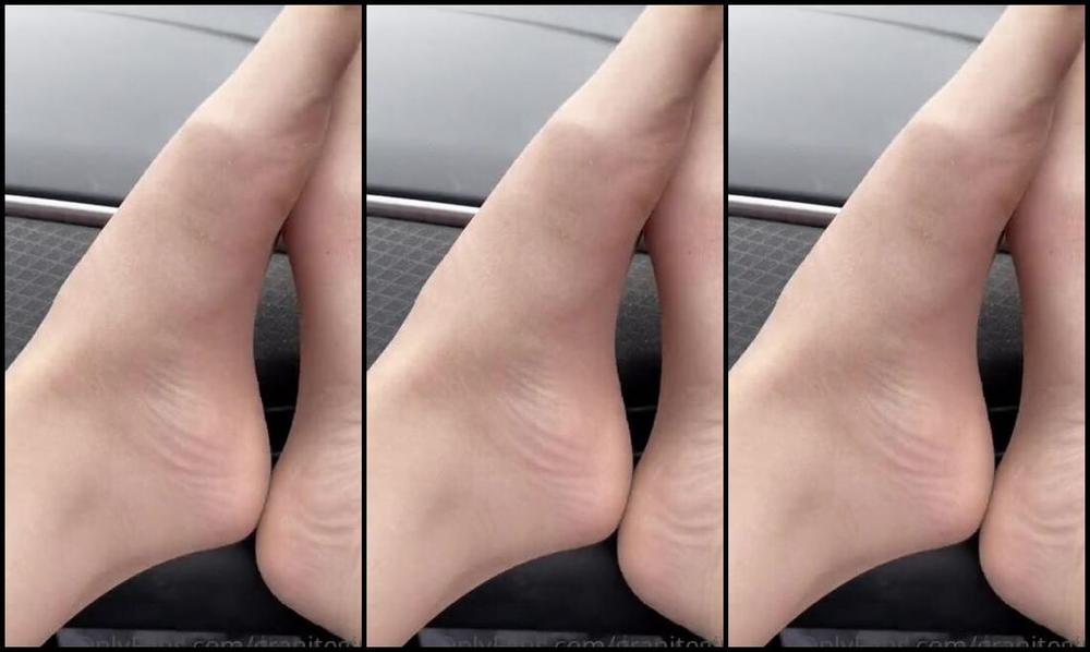 Shawna Nicknamed Granitegirl Onlyfans Lots Of Pantyhose Feet But The End I Play With Myself In The Car So Exciting