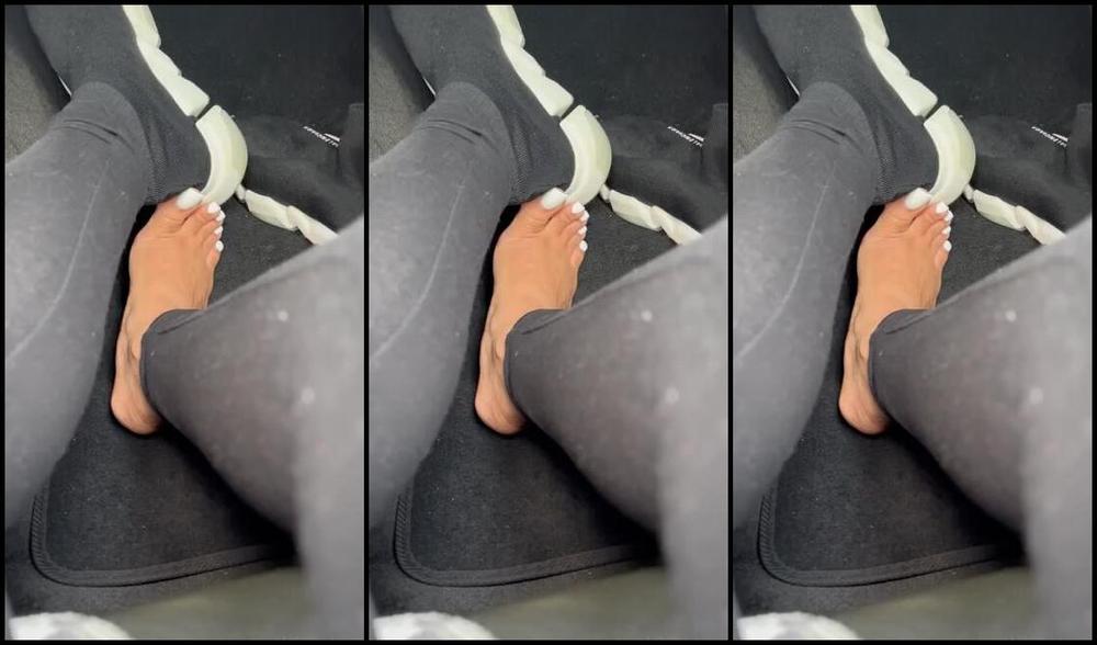 Queenjodiieetoes Aka Prettyfeetonly1800 Onlyfans I Don T Like Wearing Socks I Like Being Free