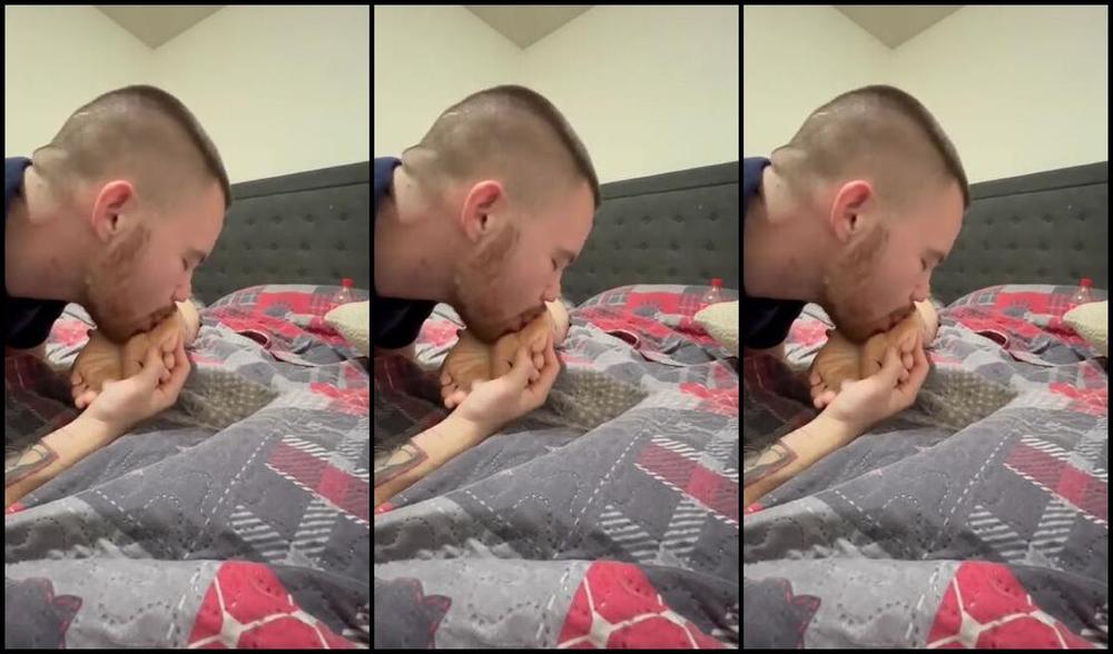 Kikiredmoon Nicknamed Kikiredmoon 01 12 2024 Onlyfans Video Watch Him Suck My Dogs Lfitz H20