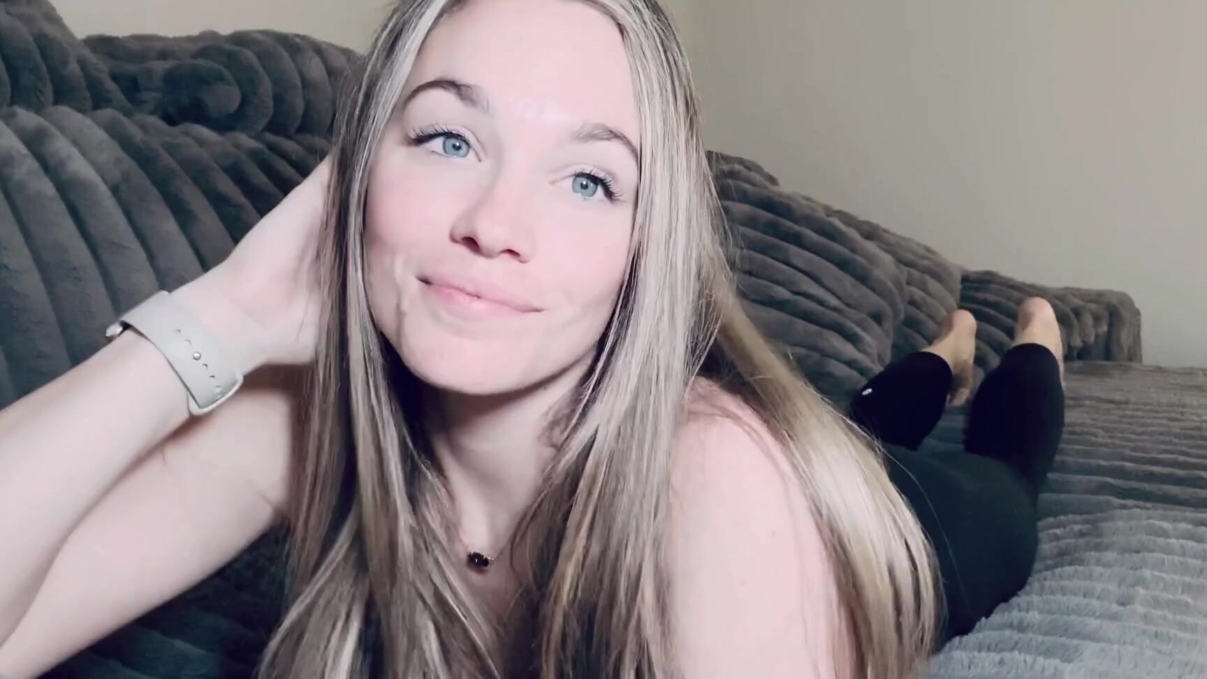 Thehappy Soles Nicknamed Thehappy Soles 12 17 2024 Onlyfans Video Happy Tuesday Fart Lovers 1080P