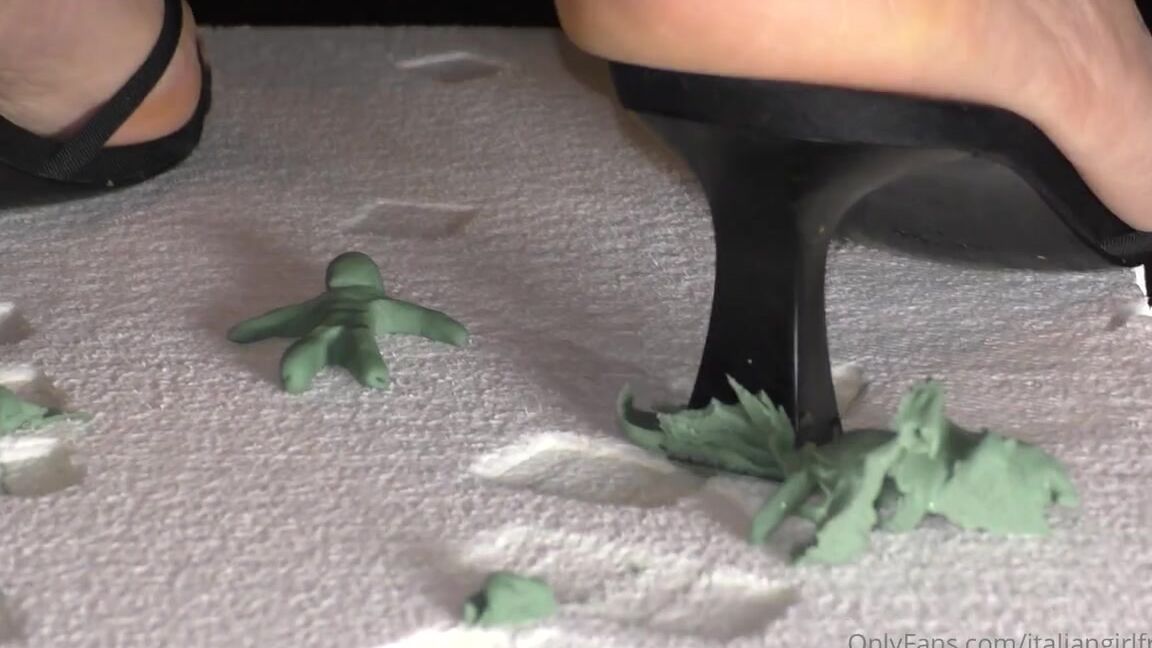 Italian Girlfriend Nicknamed Italiangirlfriend 07 22 2022 Onlyfans Video An Old Crush Session Xtnx