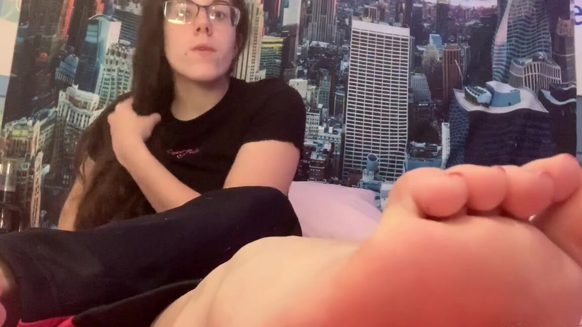 Goddess Daniella Nicknamed Danimonies 04 22 2020 Onlyfans Video Something For Your Foot Loving Losers