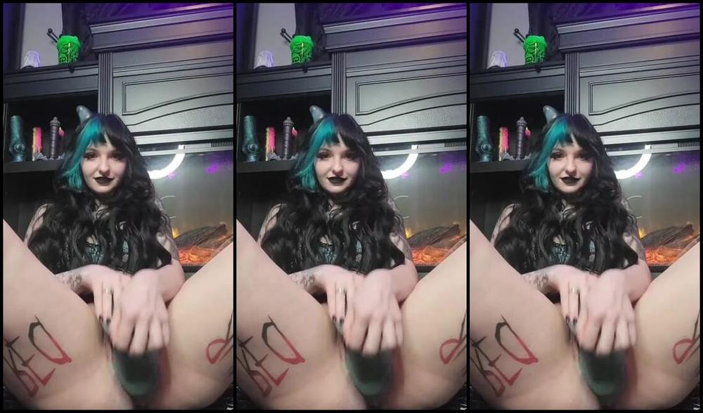 Estella Nicknamed Remains0Ftheday 11 23 2023 Onlyfans Video Happy Thanksgiving Stuffing Myself With Xl Shadow Demon Today