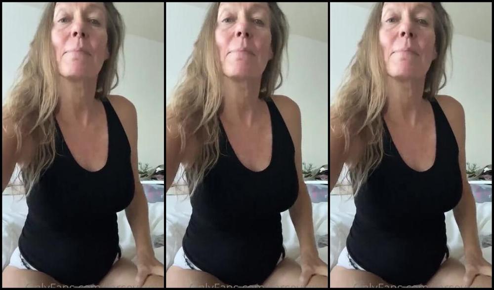 Mrs Evie Mae Nicknamed Mrseviemae 08 16 2023 Onlyfans Video My New Nipple Clamp Unboxing L