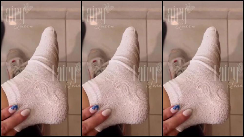 Fairy Queen Nicknamed Fairyqueen Feet 11 25 2023 Onlyfans Video After Wearing The Same Socks All Day Long At Work And At The Gym I Came