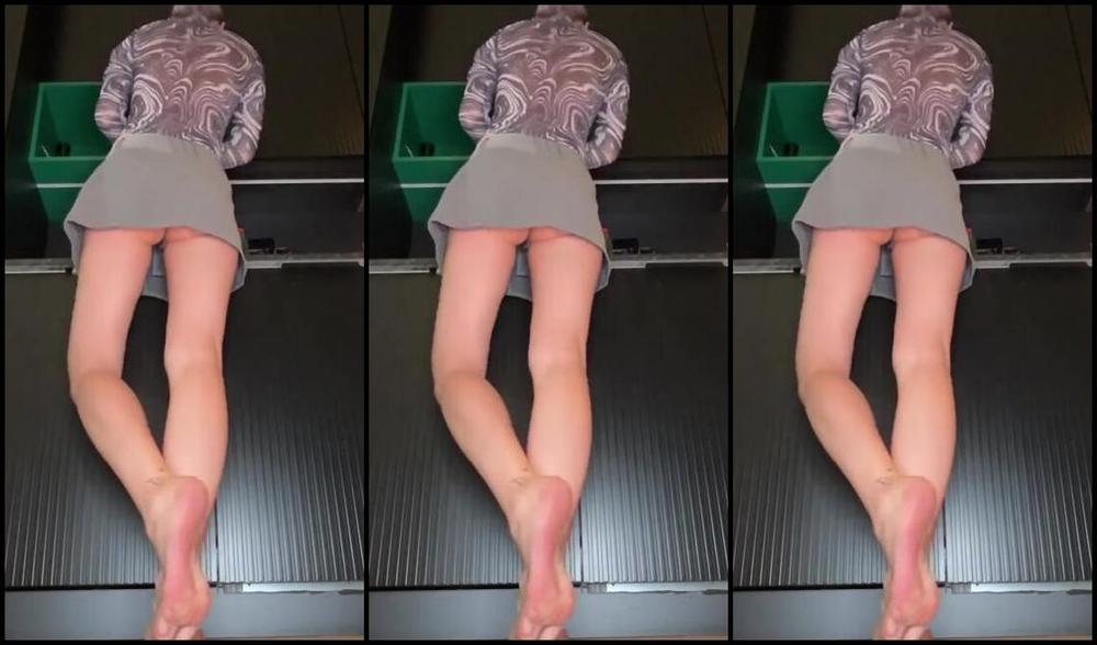 Maxi Rose Nicknamed Cutestickyfeet 01 08 2025 Onlyfans Video Upskirt Ignoring With Joi I Am Working In The Kitchen While You Are Sneaking In Pplt