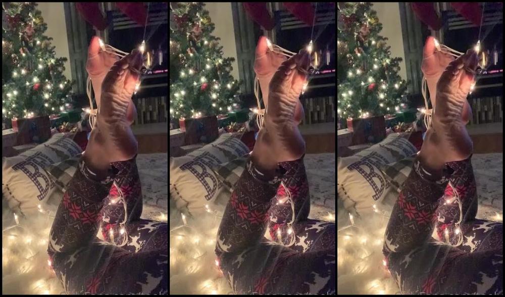 Toe Luxx Nicknamed Toeluxx 12 22 2020 Onlyfans Video Getting Tangled Up