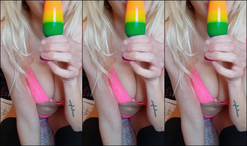 "Blondesugar93" analmasturbation, analplay, blonde, buttplug, teens18plus Hot blonde with big tits has fun playing with her butthole manyvids