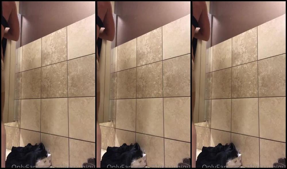 Lilmizzunique Nicknamed Lilmizzunique Onlyfans Changing In The Ladies Room With Candid Bathroom Girl Talk All Ready For Fight Night