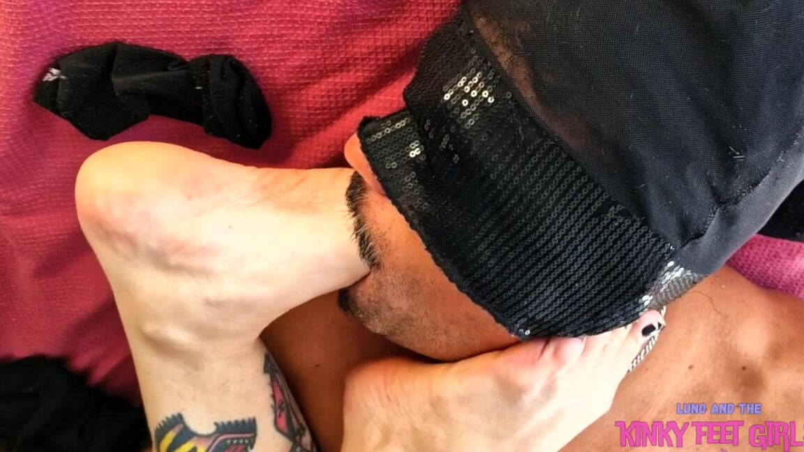Luno And The Kinky Feet Girls Smell Suck And Lick Lizzy S Foot Worship Routine
