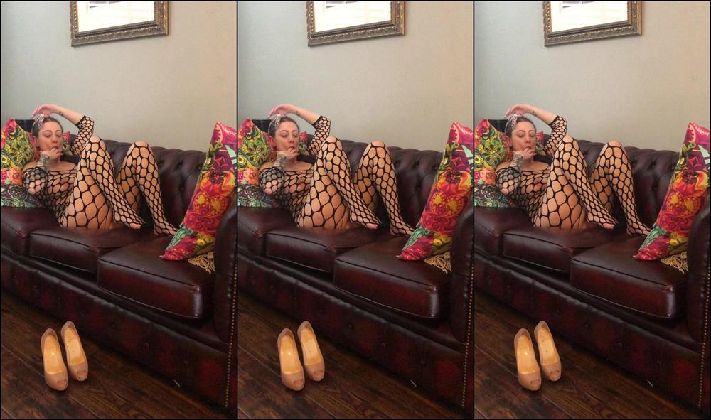 "SuzieLove212" big tits, bodystockings, long hair, pussy play, tit sucking / nipple fetish bodystocking tease and pussy play manyvids