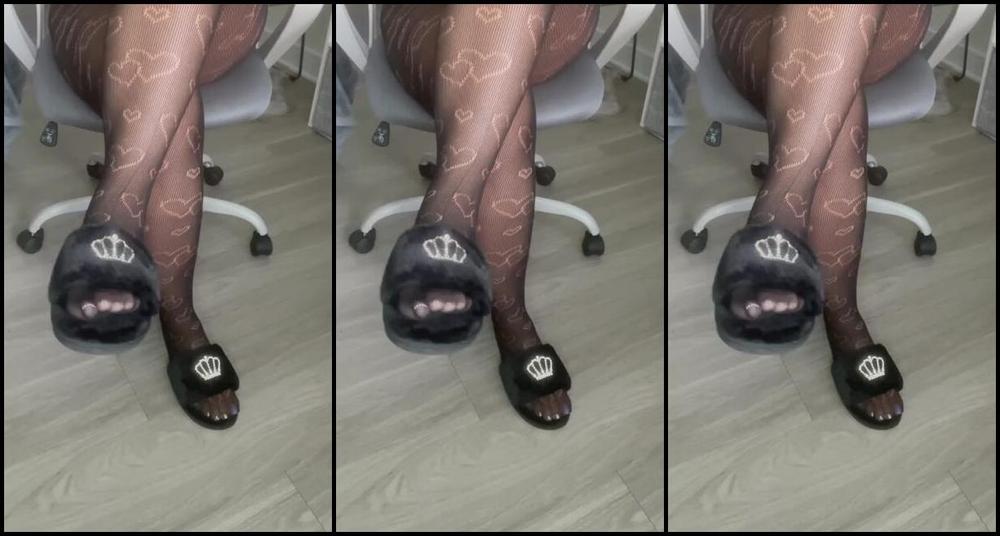 Lovewar Nicknamed Itsnese Foot Fetish 10 16 2023 Onlyfans Video I Took A Little Break From Work To Tease You