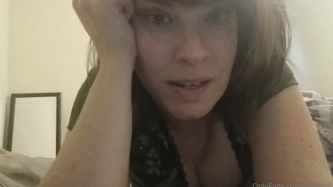 Miss Pandora Nicknamed Misspandora Onlyfans 11 20 2020 I Bet You All Didnt Know That My Bestselling Fetish In My Clips4Sale Store Is Hiccups