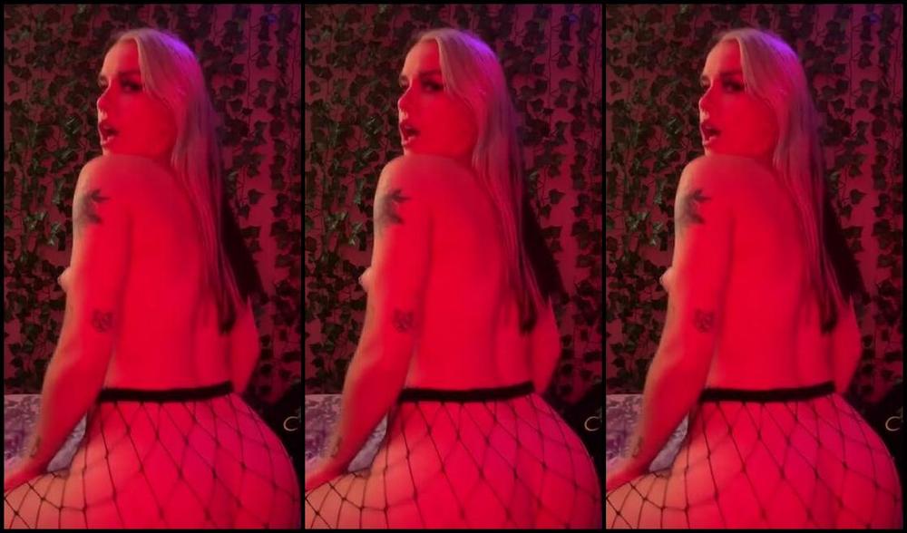 Juicy Dubz Nicknamed Juicydubz 10 20 2023 Onlyfans Video I Could Only Be Spooky For So Long Since I Was So Horny D