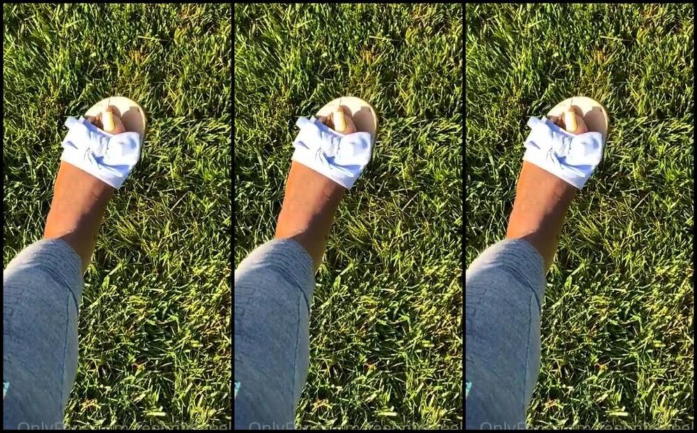 Goddess Smokey Nicknamed Goddesssmokeyyy Onlyfans Walking In Flip Flops In The Cold Wet Grass 2