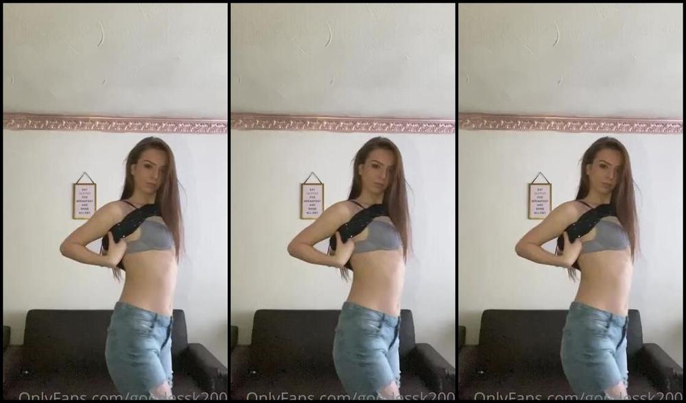 Goddessk Nicknamed Goddessk2001 Onlyfans Strip Tease Who Wants To Come And Play