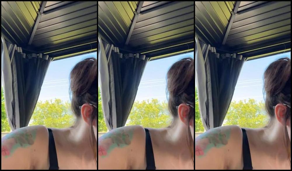 Brittany Elizabeth Nicknamed Thebrittanyxoxo 05 10 2024 Onlyfans Video Non Nude Video Just Relaxing Drinking An Ipa And Enjoying The Sunnnnnnnnnnnnnn