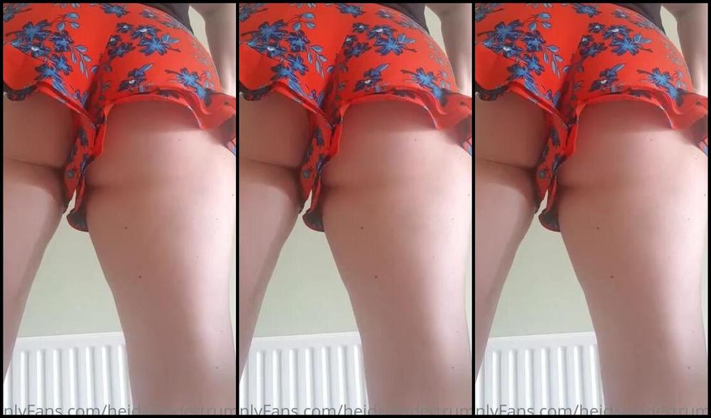 Heidi Foxx Nicknamed Heidivandertrump Onlyfans Love Wearing Shorts When The Weather Is Good Plus Easy Access For A Quick Snifter Too