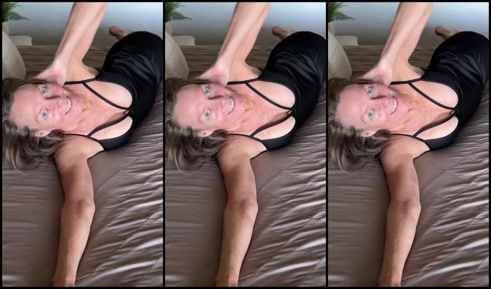 Mrs Evie Mae Nicknamed Mrseviemae 02 06 2024 Onlyfans Video Playing With The Camera And Some Outside Tiddies E