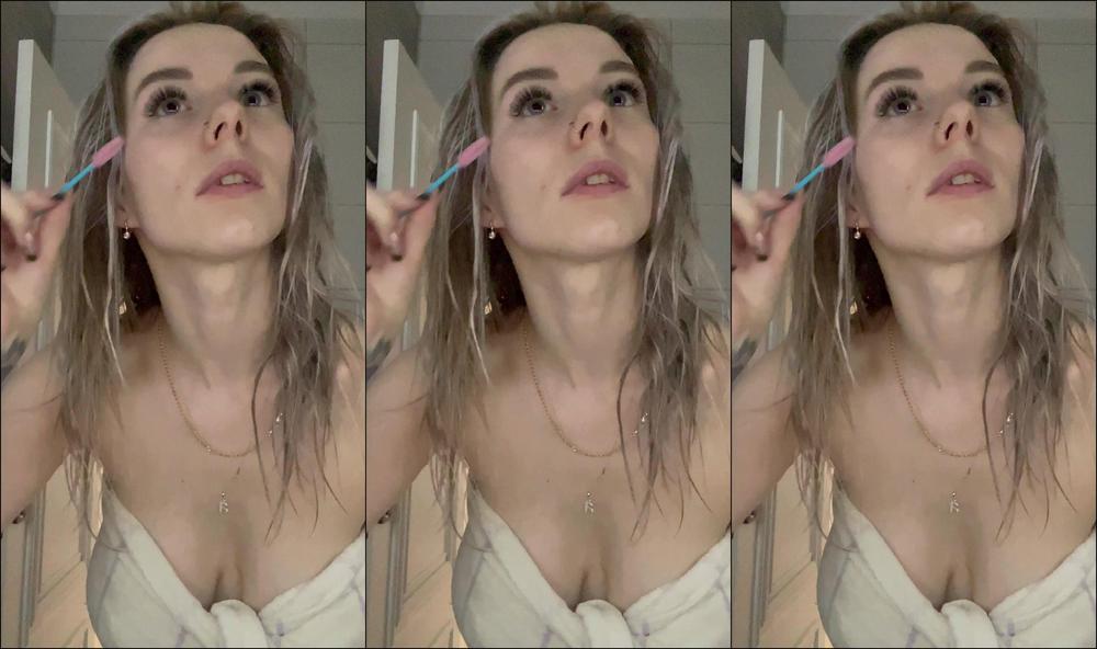 "SweetBlondyVi" eyelashes, makeup, makeupartist, mirror, sfw, shower, teaseanddenial, teaser, teasing, wethair, wethair Teasing Make up after shower SFW manyvids