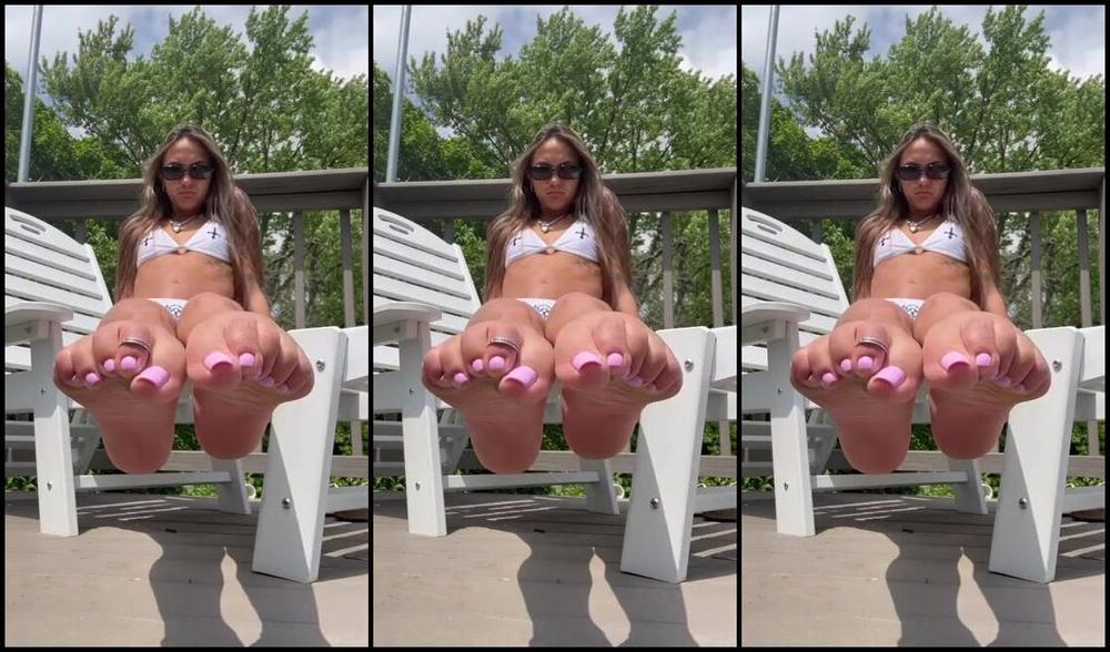Goddess Sky Nicknamed Sky23X 05 17 2025 Onlyfans Video Just Hanging By The Pool I Love You Guys Im Sorry Ive Been So Busy And
