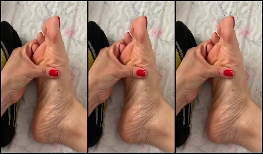 Srta Dess Nicknamed Srtadess 04 20 2022 Onlyfans Video Do You Want To Smell It