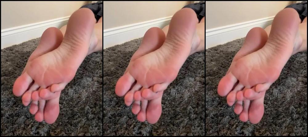 Alice Rose Nicknamed Alicerosequeenoftoes 10 14 2022 Onlyfans Video You Go Over To Your Friends House And I Just Happen To Be There Little