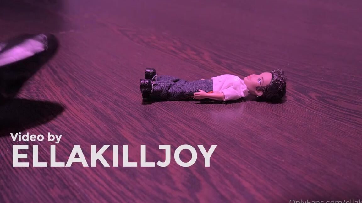 Giantess Ella Nicknamed Giantessella 09 08 2022 Onlyfans Video Story My Lil Step Bro Found Out About My Onlyfans Page And Told Me To Do 0Zz