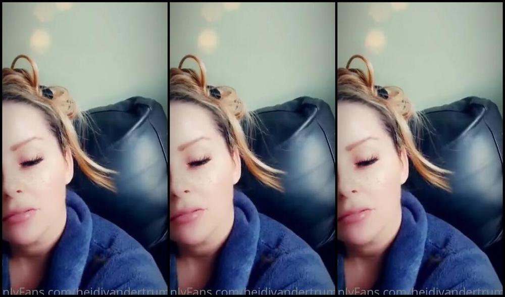 Heidi Foxx Nicknamed Heidivandertrump Onlyfans Woke Up With A Migraine This Morning So Having A Chilled Out Pj Day At Home