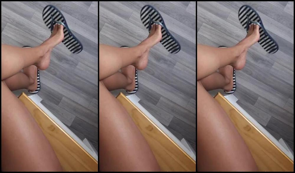 Ceceprincesstoes Nicknamed Cecesprincesstoes 01 09 2023 Onlyfans Video A Silent Dangle For You My Sexy Long Smooth Legs Along With Dangling My Filp Flops