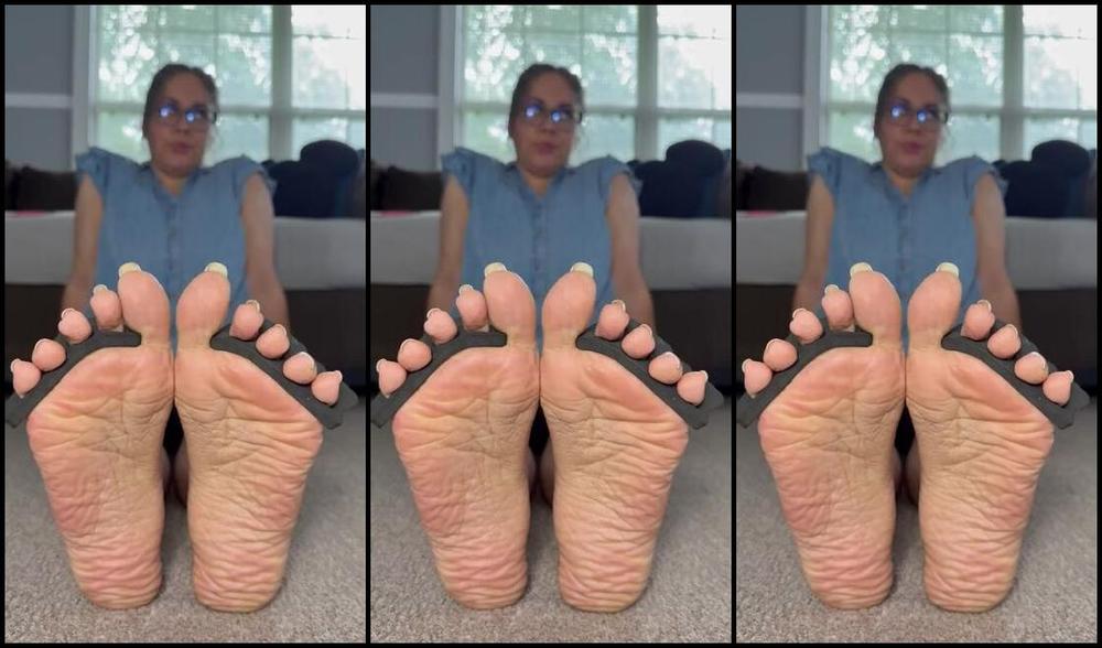 Deedee Nicknamed Deedeericanfeet 06 11 2025 Onlyfans Video As Requested Toe Separators Ignore Tease