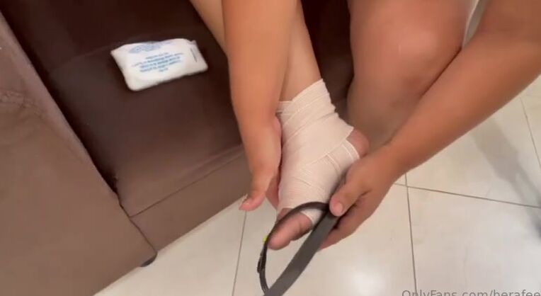 Herafeet91 Nicknamed Herafeet91 04 03 2024 Onlyfans Video Asi Termina Mi Sesion De Sprain Terapias Y Mucho Amor