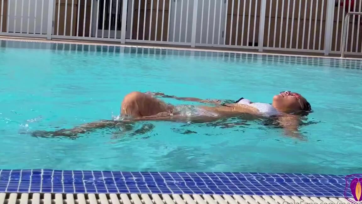 Macy Divine Nicknamed Macydivine 08 04 2024 Onlyfans Video Find Me Splashing Around In The Pool