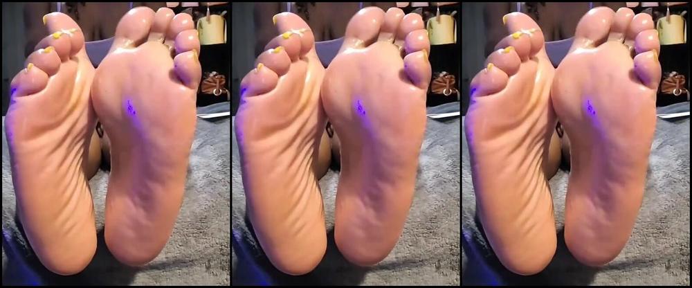 Jadeslocsntoes Nicknamed Jadeslocsntoes 06 08 2024 Onlyfans Video Cum On Big Mama Feeti Love Making Customs For You