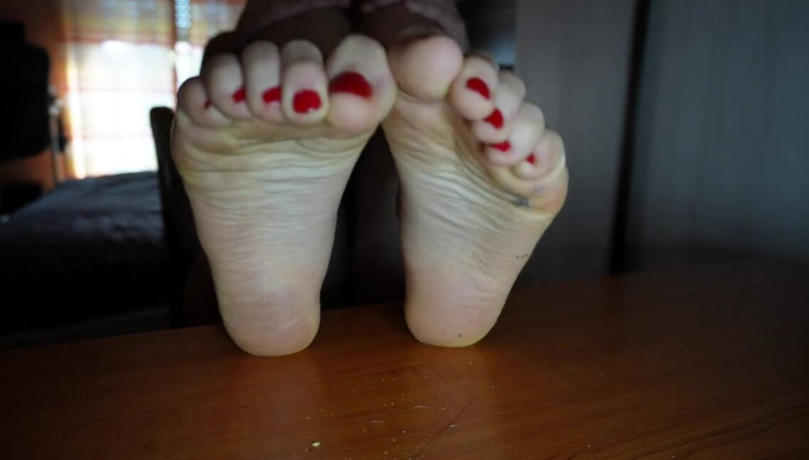 Nirvy Nicknamed Nirvy Onlyfans Do You Want To Lick My Dusty Feet