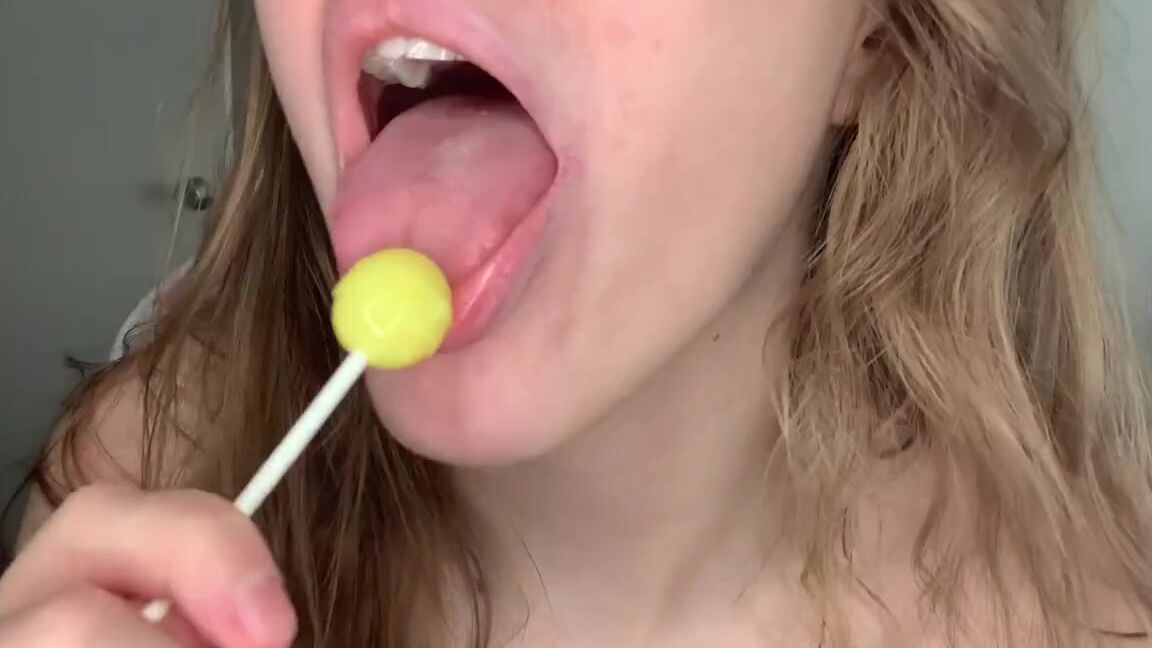 Jennaize Nicknamed Jennaize Onlyfans Lollipop Lickingsucking And Counting Down From 15