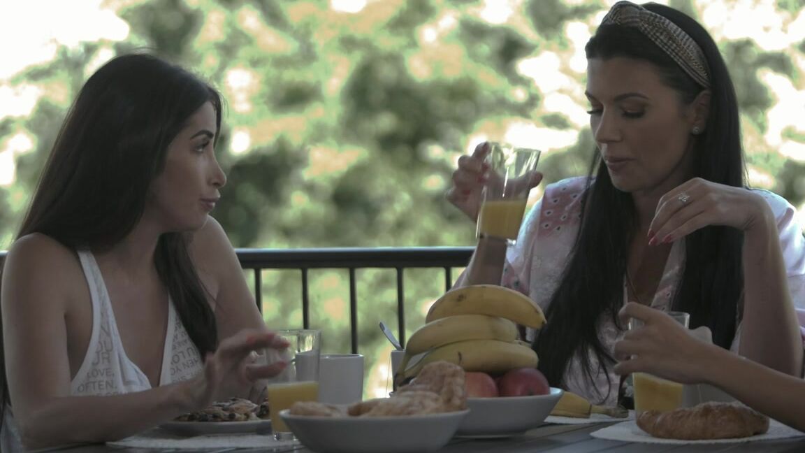 "Clea Gaultier, Ania Kinski, Clara Mia, Carollina Cherry" Big Tits, Female Domination, All Sex, Anal, Feature, French, Threesome, Double Penetration Second Chance Marc Dorcel