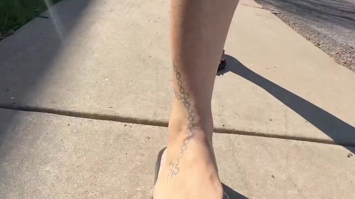 Goddess Rosie Nicknamed Luvmy Feet 04 16 2024 Onlyfans Video Taking A Walk