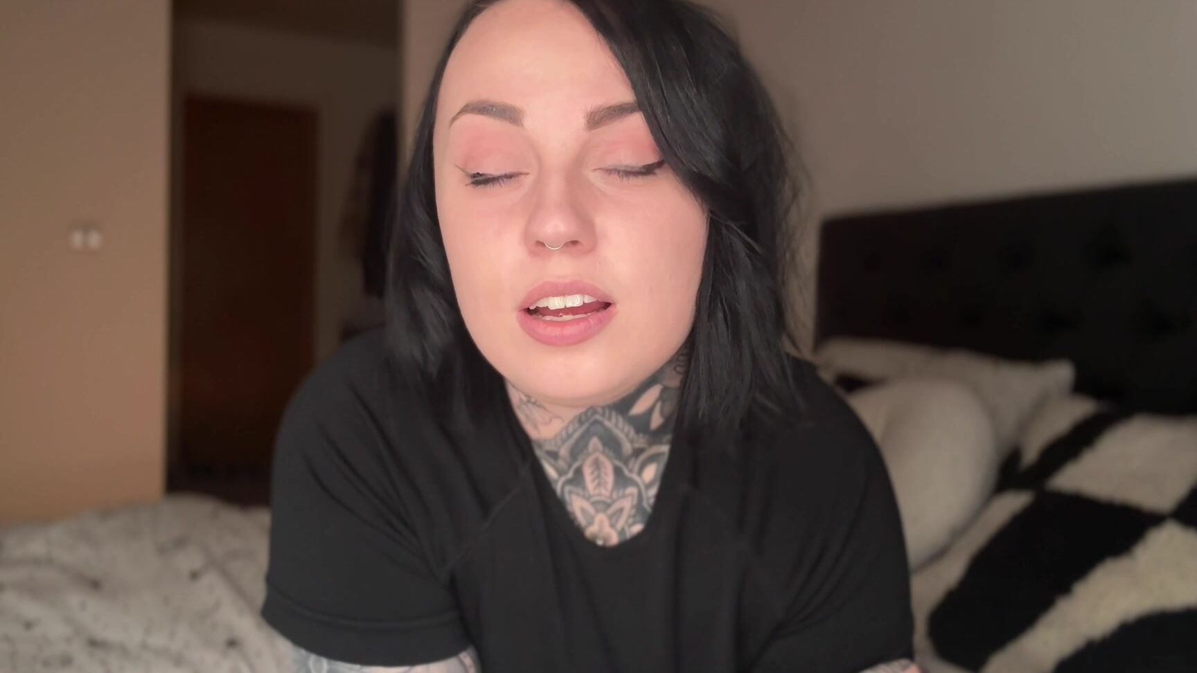 "MissValentina" bisexual, femaledomination, femdom, femdompov, gayjerkoffinstructions easing into encouraged bi 3 manyvids