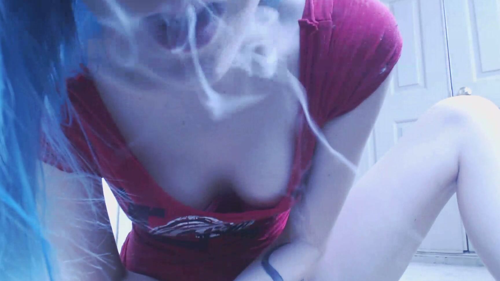 "VioletOctober" gothic, outdoors, smoking Sunny Smoke Break manyvids