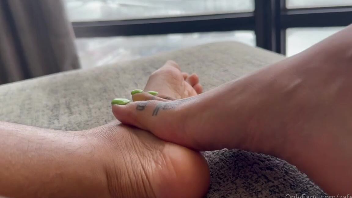 Zafeet Nicknamed Zafeetllc 01 21 2025 Onlyfans Video Foot Rubs And Arches