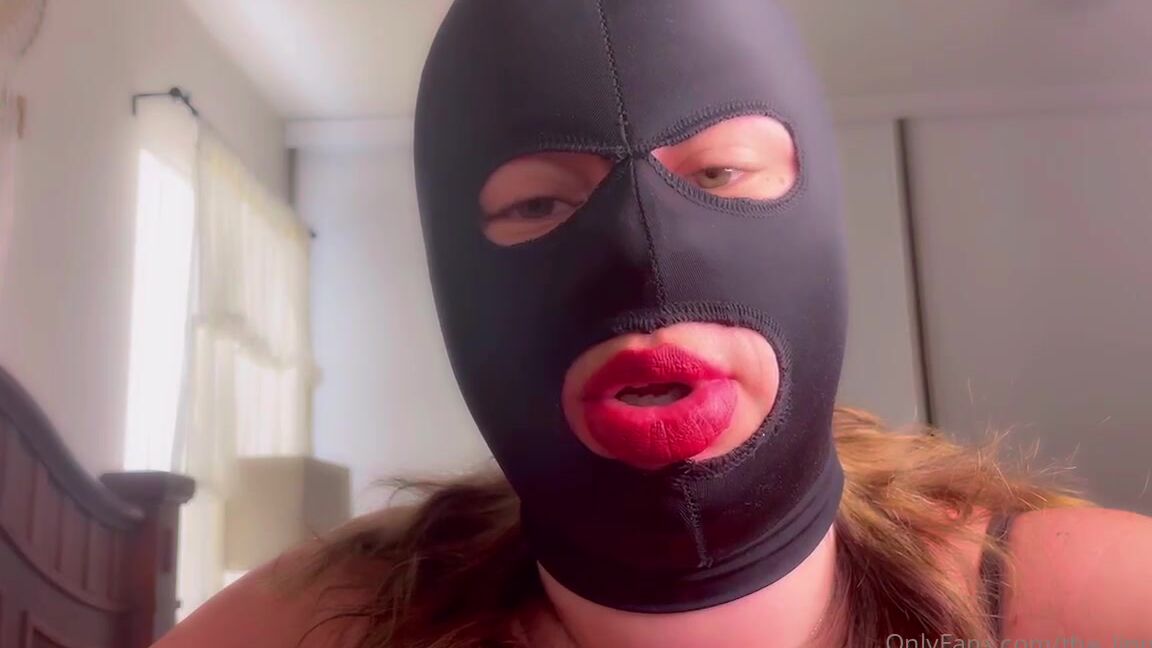 The Lipnotist Nicknamed The Lipnotist 06 15 2023 Onlyfans Video Step Mom Knows You Love Her Mouth And Youre Going To Show Her