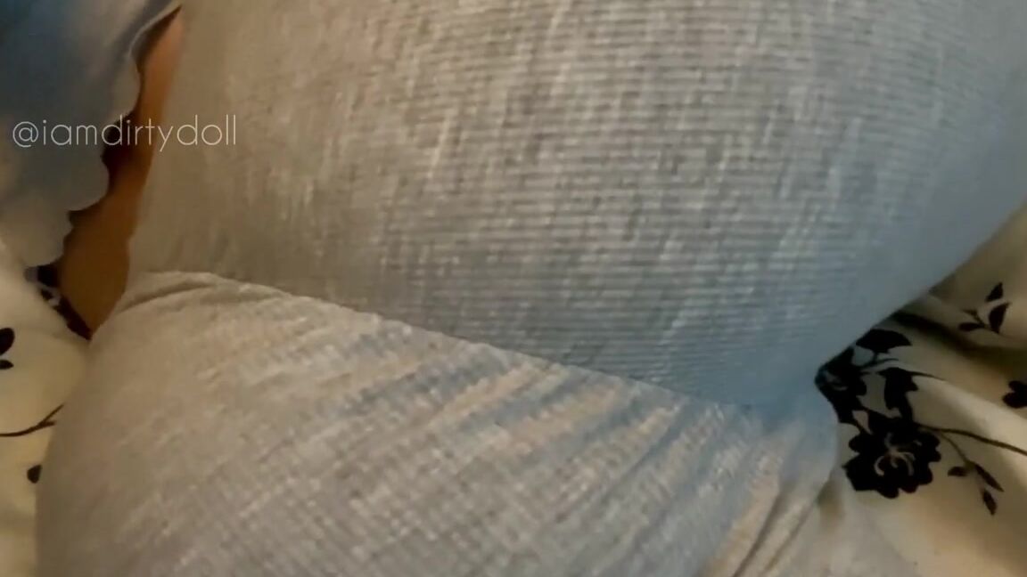 Dirtydoll Nicknamed Iamdirtydoll 03 22 2024 Onlyfans Video Smelly Farts Before Bedtime