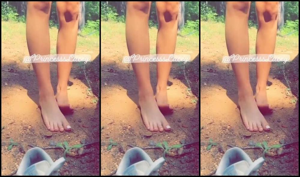 Princesss Lacey Nicknamed Princessslacey Onlyfans Birthday Party S Are So Fun Sniff My Sweaty Socks Amp Lick This Mud Off