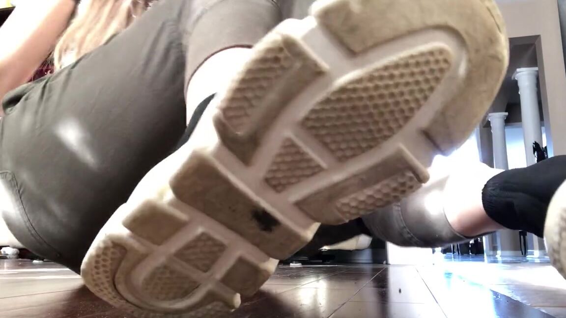 Tina Nicknamed Reigntina Onlyfans Pov Taking Off My Nice Sock Shoes Hehe H2